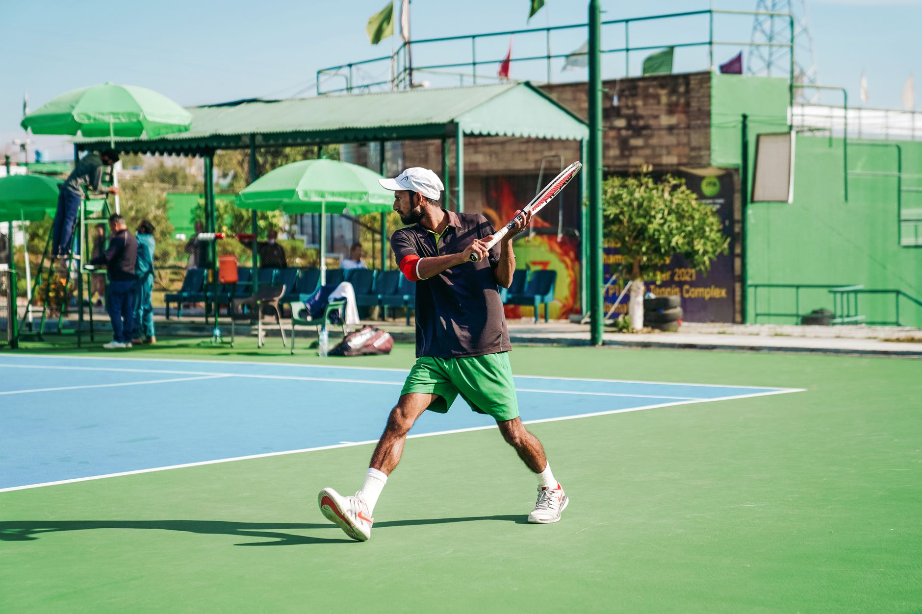 How to prevent injuries while playing tennis